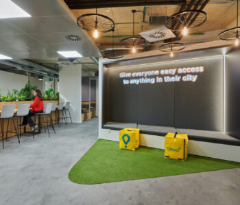 Glovo Yellow Park Barcelona